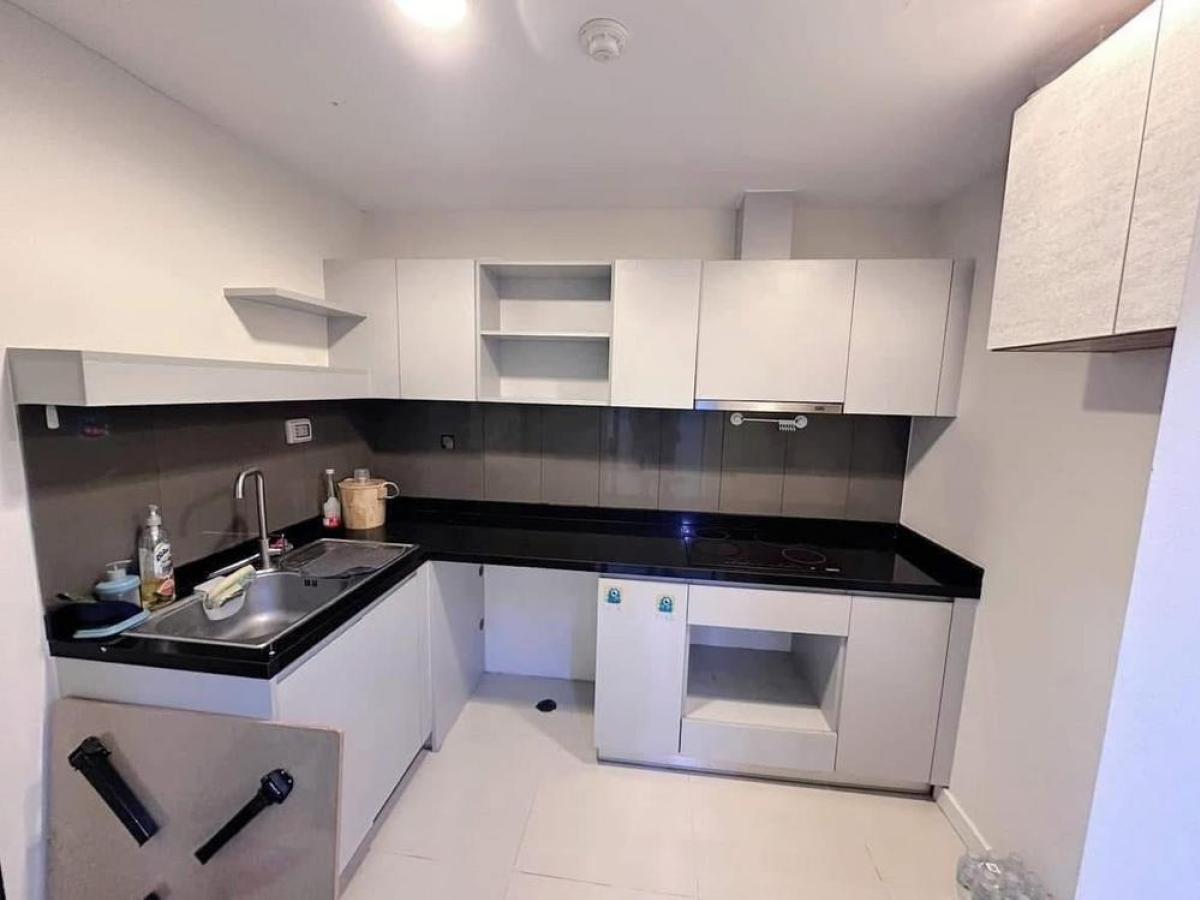 ขายคอนโดสุขุมวิท อโศก ทองหล่อ : 28/02/2026, รวมค่าโอนZenith Place Sukhumvit 42 - คอนโดสวย 1 ห้องนอน ใกล้ BTS เอกมัย ราคาเพียง 3.2 ล้าน พร้อมสระว่ายน้ำและฟิตเนสครบครัน!