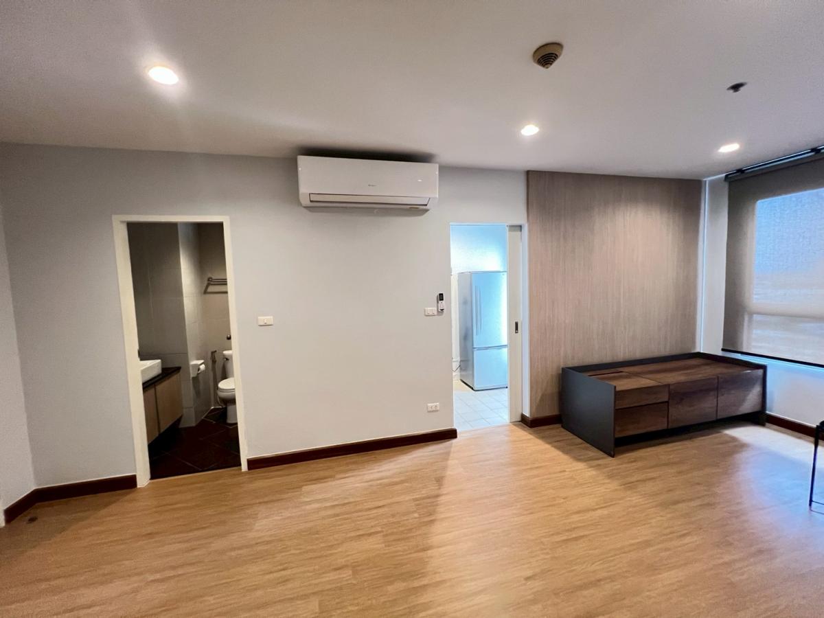 ขายคอนโดสุขุมวิท อโศก ทองหล่อ : 28/02/2026, รวมค่าโอนคอนโดหรูใจกลางสุขุมวิท 26 1 ห้องนอน ราคาเพียง 5 ล้าน! ใกล้ BTS พร้อมพงษ์ ตอบโจทย์ทุกไลฟ์สไตล์