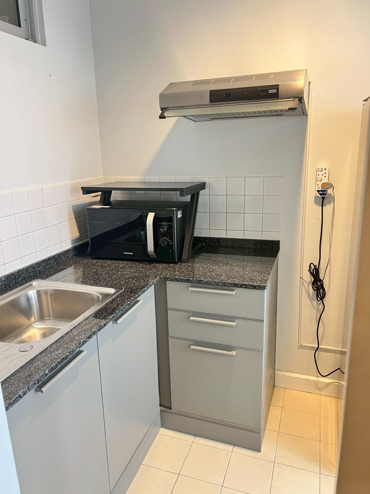 ขายคอนโดสุขุมวิท อโศก ทองหล่อ : 28/02/2026, รวมค่าโอนคอนโดหรูใจกลางสุขุมวิท 26 1 ห้องนอน ราคาเพียง 5 ล้าน! ใกล้ BTS พร้อมพงษ์ ตอบโจทย์ทุกไลฟ์สไตล์