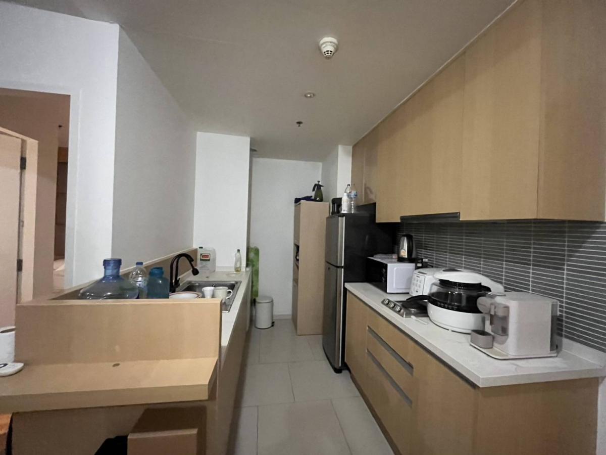 For SaleCondoRatchathewi,Phayathai : Luxury condo room with city view in the heart of RatchathewiOnly 7.9 million, near BTS/MRT with complete amenities!