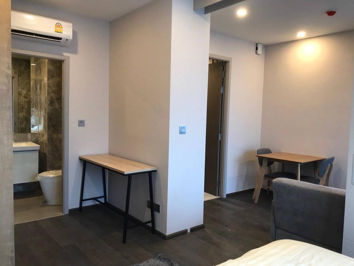 For SaleCondoRatchathewi,Phayathai : 30/03/2026, Condo in the heart of Ratchathewi, 1 bedroom, best price!
Close to BTS Ratchathewi, only 390 m. with a 360° Sky Pool view. 0642748883