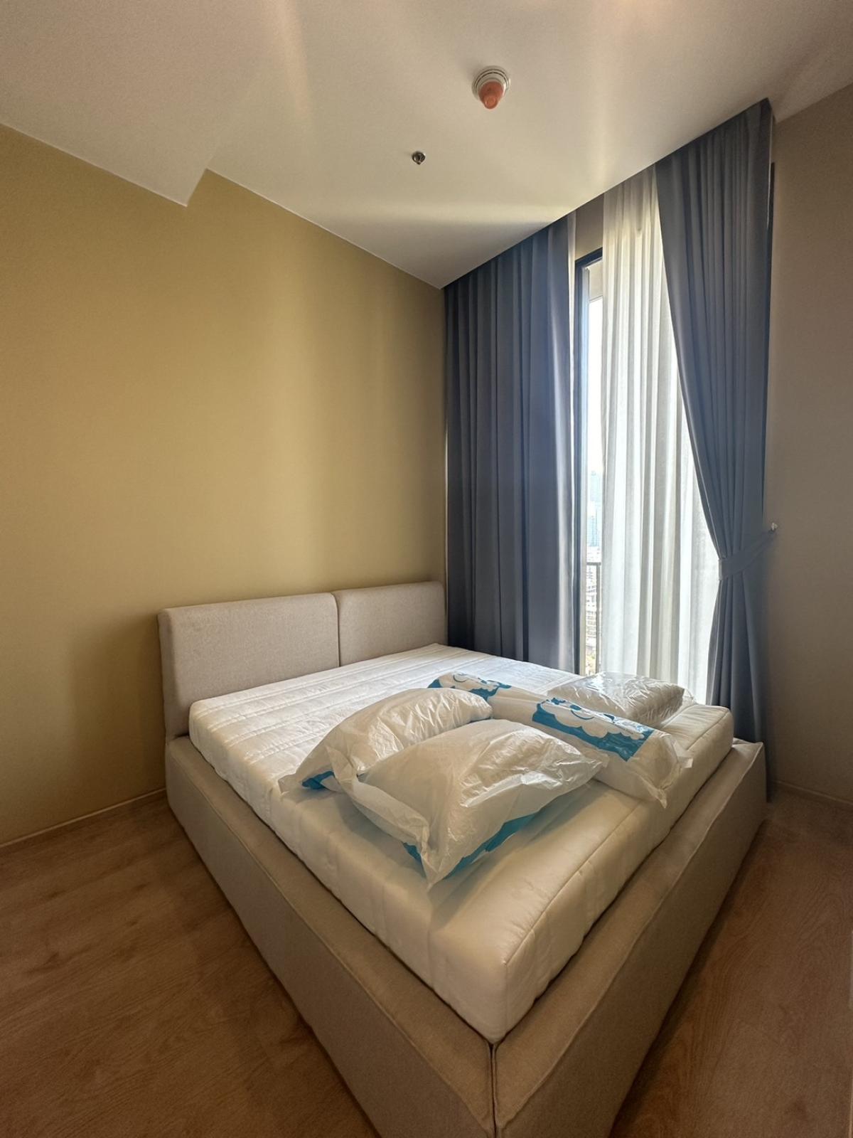 ขายคอนโดสุขุมวิท อโศก ทองหล่อ : 03/04/2026, รวมค่าโอนคอนโด Noble BE19 วิวใจกลางอโศก 1 ห้องนอน 46 ตรม. 
ราคาพิเศษ 9.9 ลบ. ใกล้ BTS/MRT เดินถึง! 0642748883