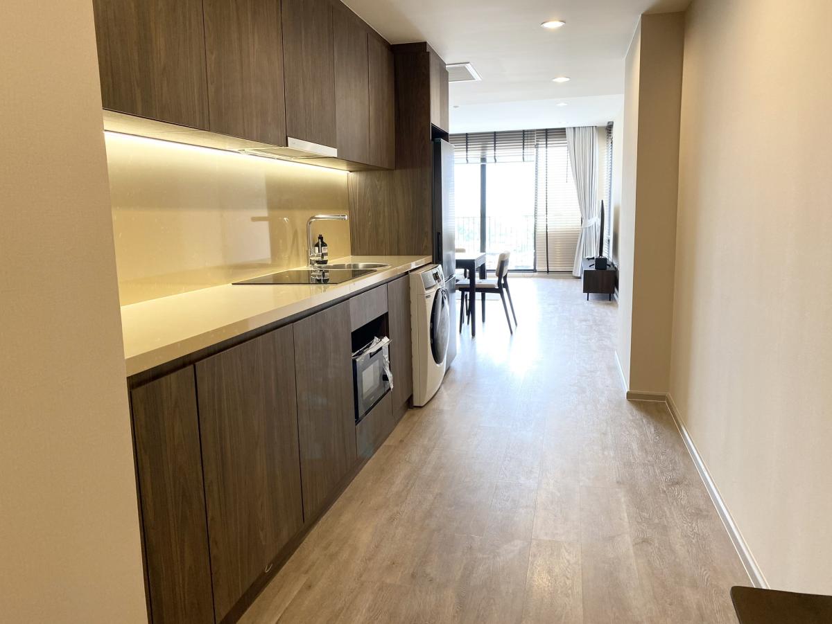 ขายคอนโดวิทยุ ชิดลม หลังสวน : 03/04/2026, รวมค่าโอนLuxury 2-Bed Condo Near Phloen Chit BTS — Noble Above Wireless 
90 sqm, Rooftop Pool & Green Space, Only 13.9M THB! 0642748883