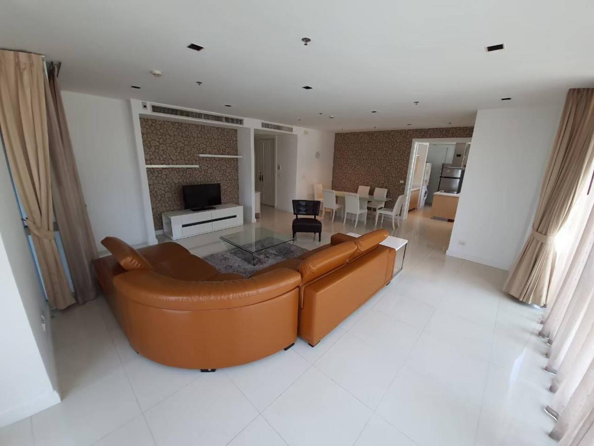 ให้เช่าคอนโดวิทยุ ชิดลม หลังสวน : 03/04/2026, Luxury 3 Bed Condo @Athenee Residence ใจกลางเพลินจิต 
เช่าพร้อมสิ่งอำนวยความสะดวกครบ ราคา 130,000 บ./ด.! 0642748883