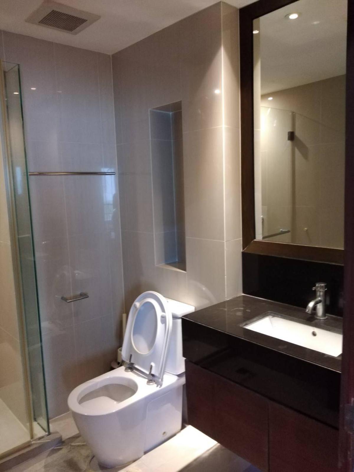 ขายคอนโดสาทร นราธิวาส : 03/04/2026, รวมค่าโอนร่มรื่นใจกลางสาทร! 2 นอน 2 น้ำ 95 ตร.ม. ใกล้ BTS ลุมพินี 
พักผ่อนครบฟิตเนส-สระว่ายน้ำ เพียง 10.5 ล้าน! 0642748883