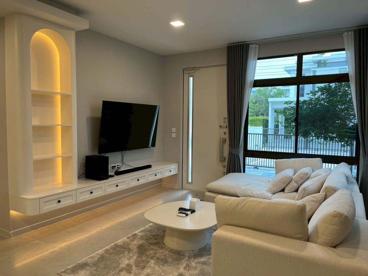 For SaleHouseEakachai, Bang Bon : ❖ Special Price ❖ Detached house 2 Storey | Land area 109.00 sq.w., Usable area 203.00 sq.m. | 4 Bedrooms 4 Bathrooms 3 Parking | Near Lotus Rama 2, Big C Rama 2, Tops Club Rama 2