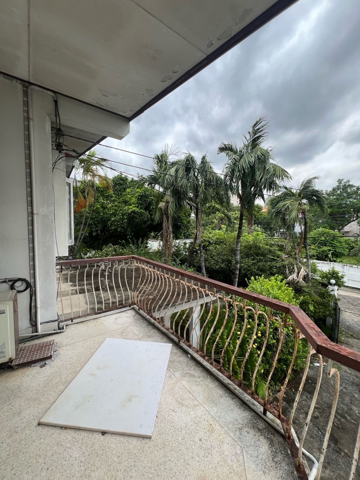 For RentRetail SpaceSukhumvit, Asoke, Thonglor : Rent a detached house, Sukhumvit 49, Thonglor for a long -term renovated business.