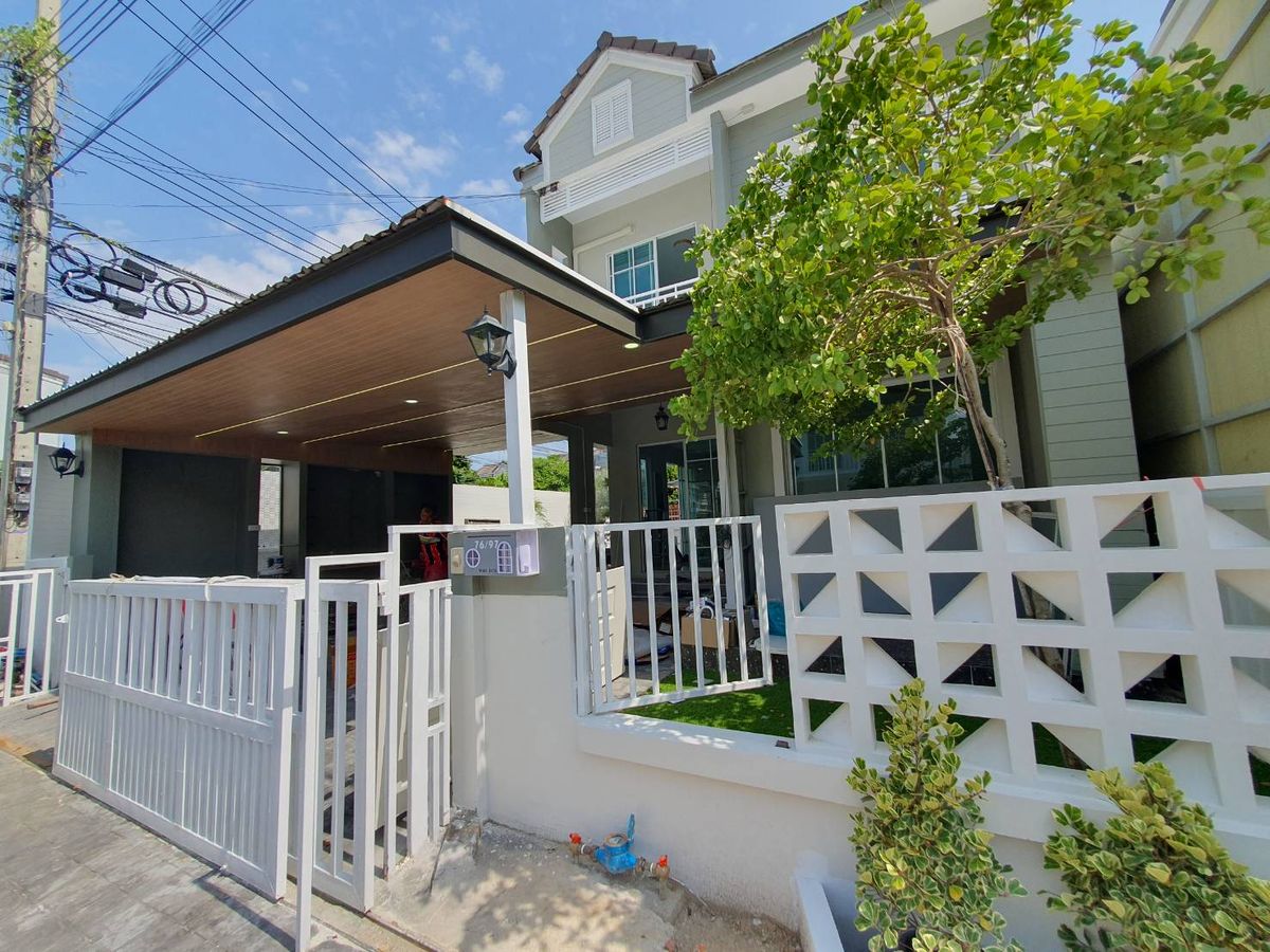 ให้เช่าทาวน์โฮมสมุทรปราการ สำโรง : บ้านเช่าหลังมุม เฟอร์นิเจอร์ครบ