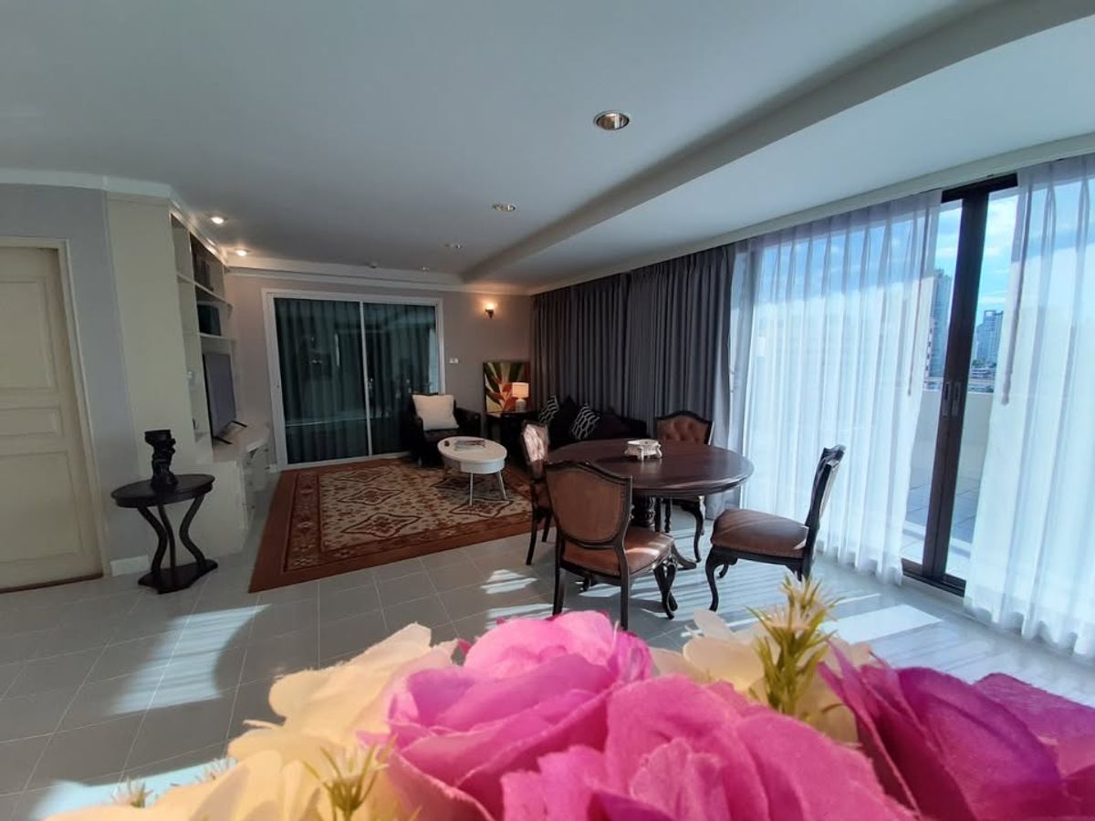 For SaleCondoSukhumvit, Asoke, Thonglor : Condo for sale Supalai Place Sukhumvit 39, price 17,770,000 baht [MKSR250808]