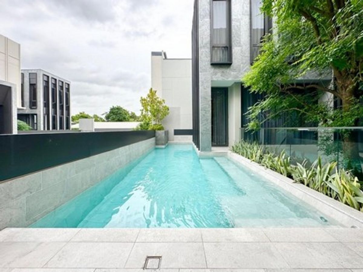 For SaleHouseSeri Thai, Ramkhamhaeng Nida : 3 -storey single house, new project with elevator up and down the new project, Burk Phatthanakan Sansiri Phatthanakan, Bangkok
