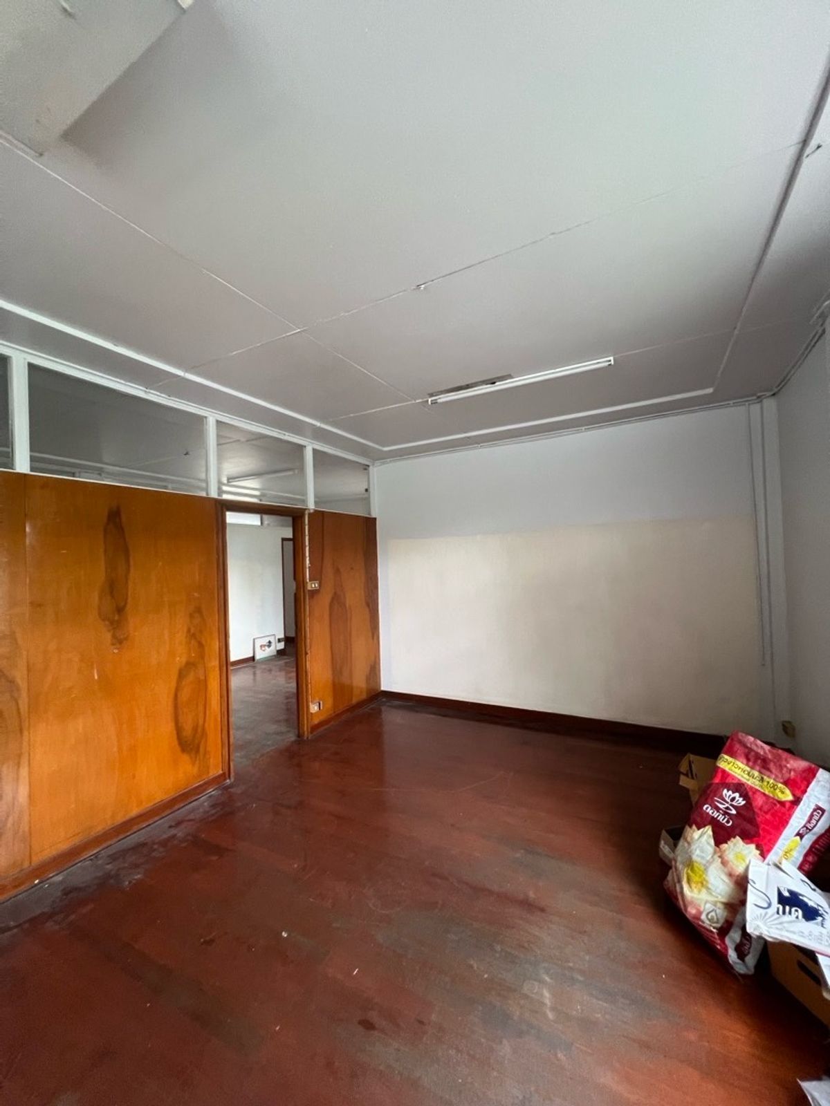 For RentRetail SpaceSukhumvit, Asoke, Thonglor : Rent a detached house, Sukhumvit 49, Thonglor for a long -term renovated business.