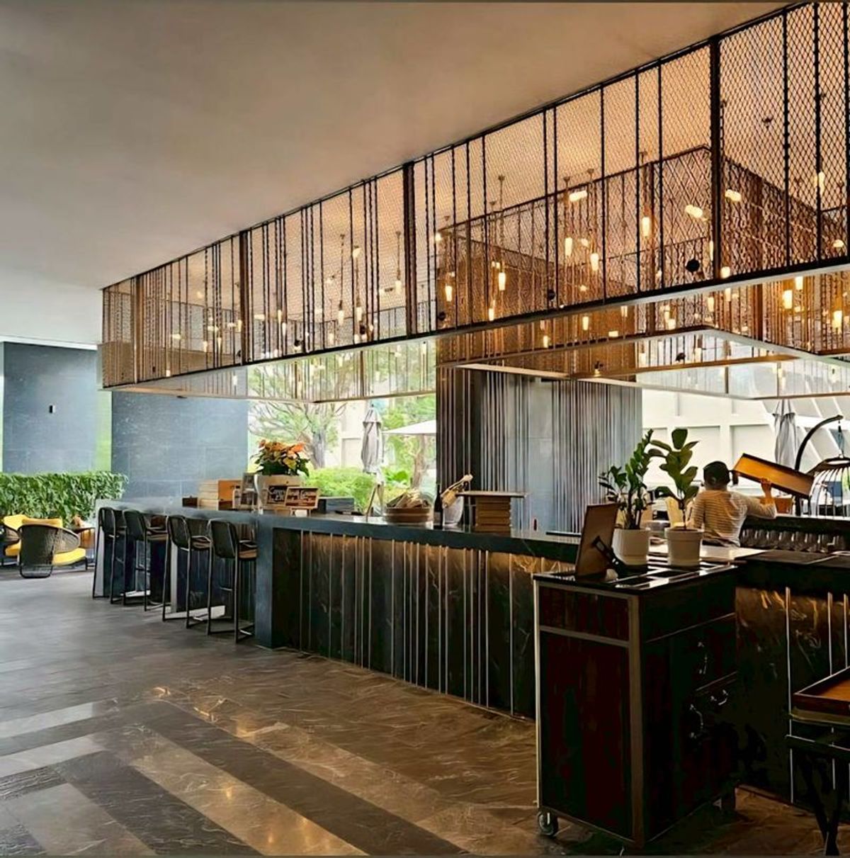 For RentCondoSiam Paragon ,Chulalongkorn,Samyan : Pet-Friendly !!! Luxury Residence for Rent at Kimpton Maa-Laai Bangkok 1-Bedroom Residence with Full Services and Facilities, Lang Suan Road, Lumpini Subdistrict, Patumwan District