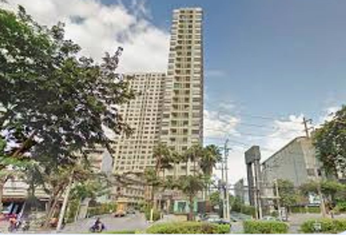 For RentCondoThaphra, Talat Phlu, Wutthakat : Urgent rent. There is a refrigerator, microwave, water heater.  Washing machine !!! Condo for rent Lumpini Place Ratchada Thapha Size: 31 sqm (1Bedroom/1Bathroom) at a price of 9,500 baht/month.