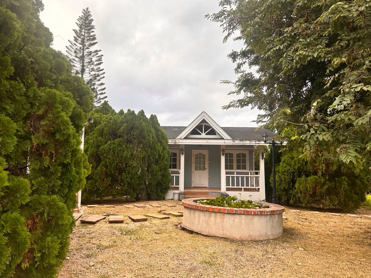 ขายที่ดินปากช่อง เขาใหญ่ : เเบ่งขายไปหลายเเปลง ขายที่ดินเขาใหญ่ สวยสมญานามสวิตเซอร์เเลนด์เมืองไทย เเปลงอยู่บนเนินเห็นภูเขายาวจากซ้ายจรดขวา ที่ดินสูงจากระดับน้ำทะเลประมาณ 370 เมตร อยู่ในโครงการปลอดภัย น้ำไฟถนนเเละสาธารณูปโภคครบ