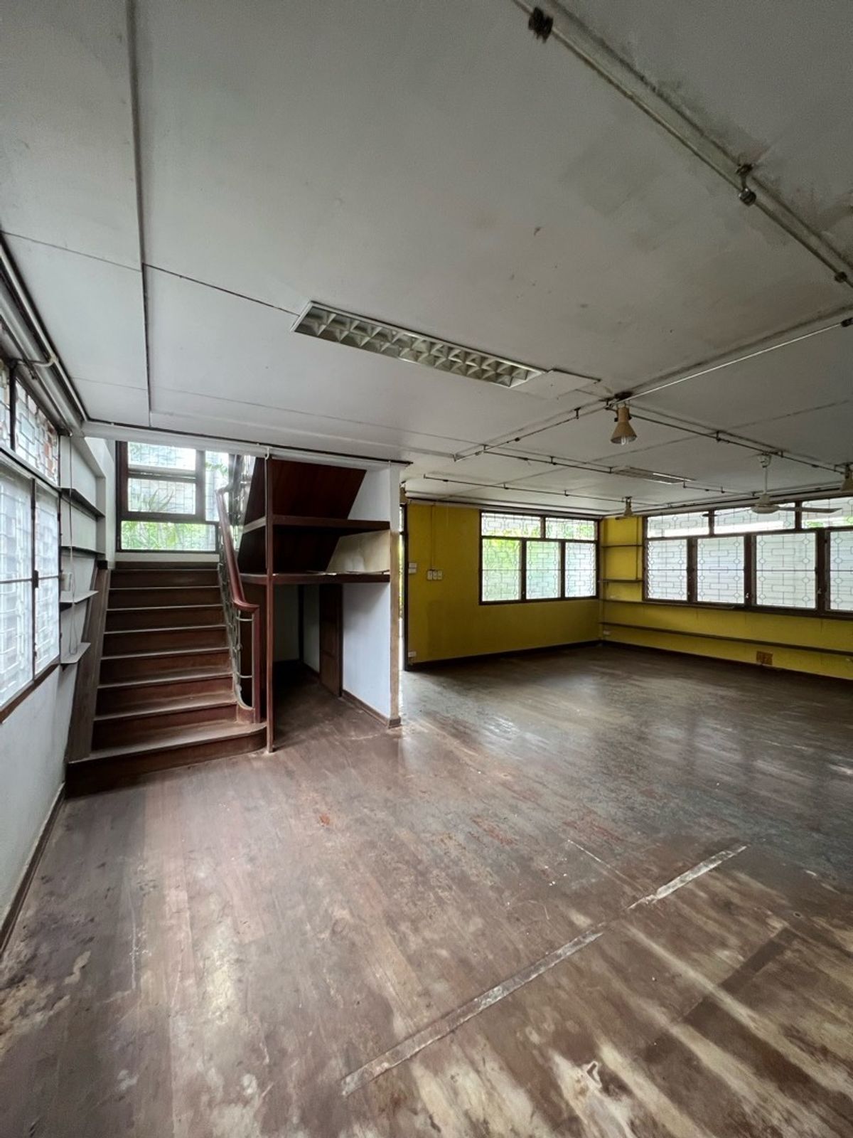 For RentRetail SpaceSukhumvit, Asoke, Thonglor : Rent a detached house, Sukhumvit 49, Thonglor for a long -term renovated business.