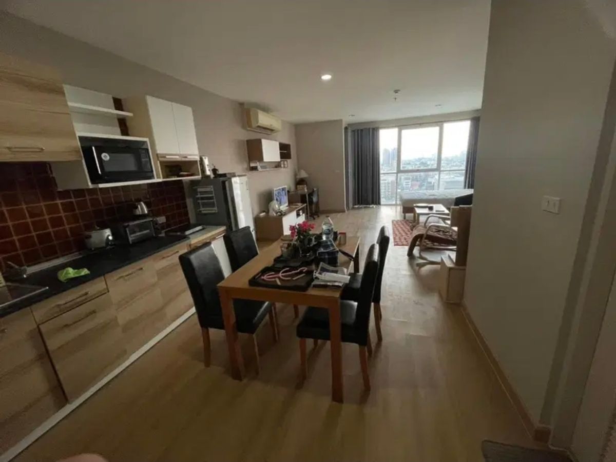 For RentCondoSathorn, Narathiwat : OMG299  < Available NOW 28-Aug-25 >  Large Studio unit - for RENT @ [ St.Louis Grand Terrace ]