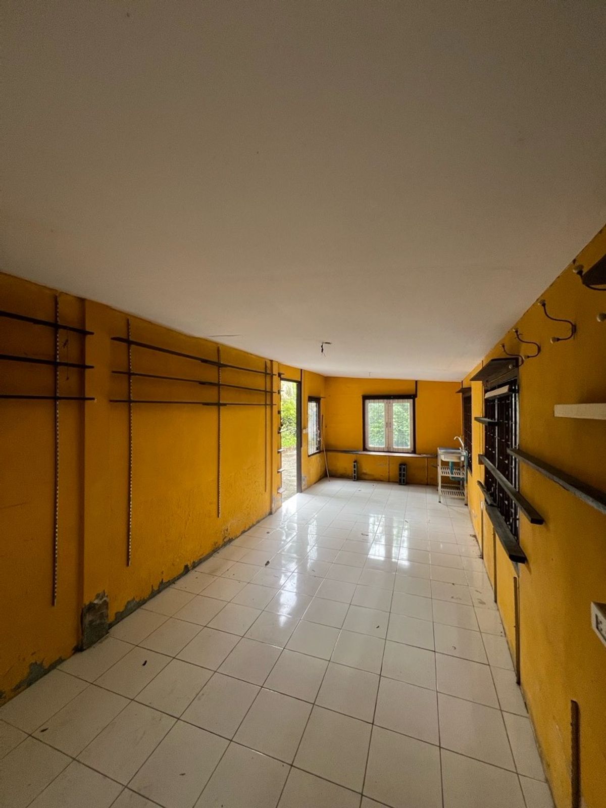 For RentRetail SpaceSukhumvit, Asoke, Thonglor : Rent a detached house, Sukhumvit 49, Thonglor for a long -term renovated business.