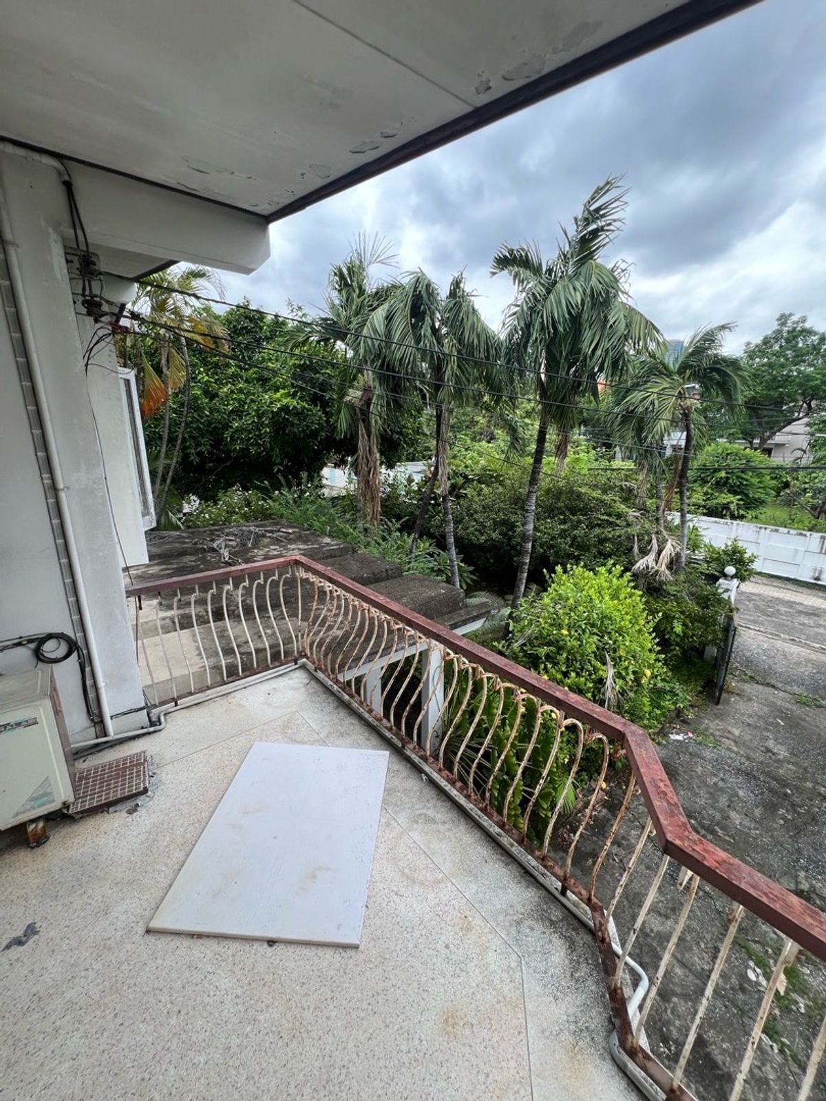 For RentRetail SpaceSukhumvit, Asoke, Thonglor : Rent a detached house, Sukhumvit 49, Thonglor for a long -term renovated business.