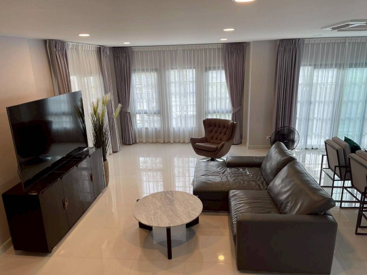 For RentHouseBangna, Bearing, Lasalle : ❖ Special Price ❖ Detached house 2 Storey | Land area 109.00 sq.w., Usable area 203.00 sq.m. | 4 Bedrooms 4 Bathrooms 3 Parking | Near Lotus Rama 2, Big C Rama 2, Tops Club Rama 2