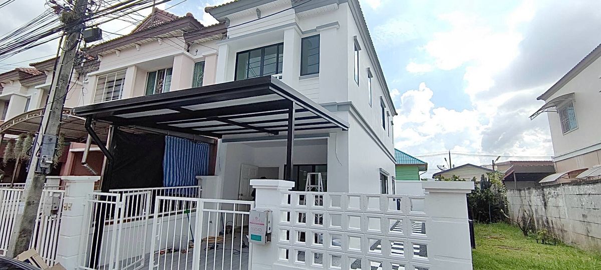 ทาวน์โฮมปทุมธานี รังสิต ธรรมศาสตร์ : บ้านขาย/เช่า หมู่บ้านนอร์ธเทิร์นโนวา ซอยโรงกษาปณ์ (ซอยคลองหลวง 10) คลอง 1 
