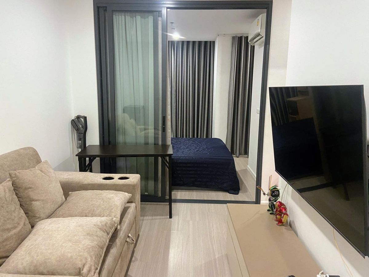For RentCondoSapankwai,Jatujak : The room is very fast. Denim Jatujak is interested. Contact Line: 0889656914 Hurry and say hello.