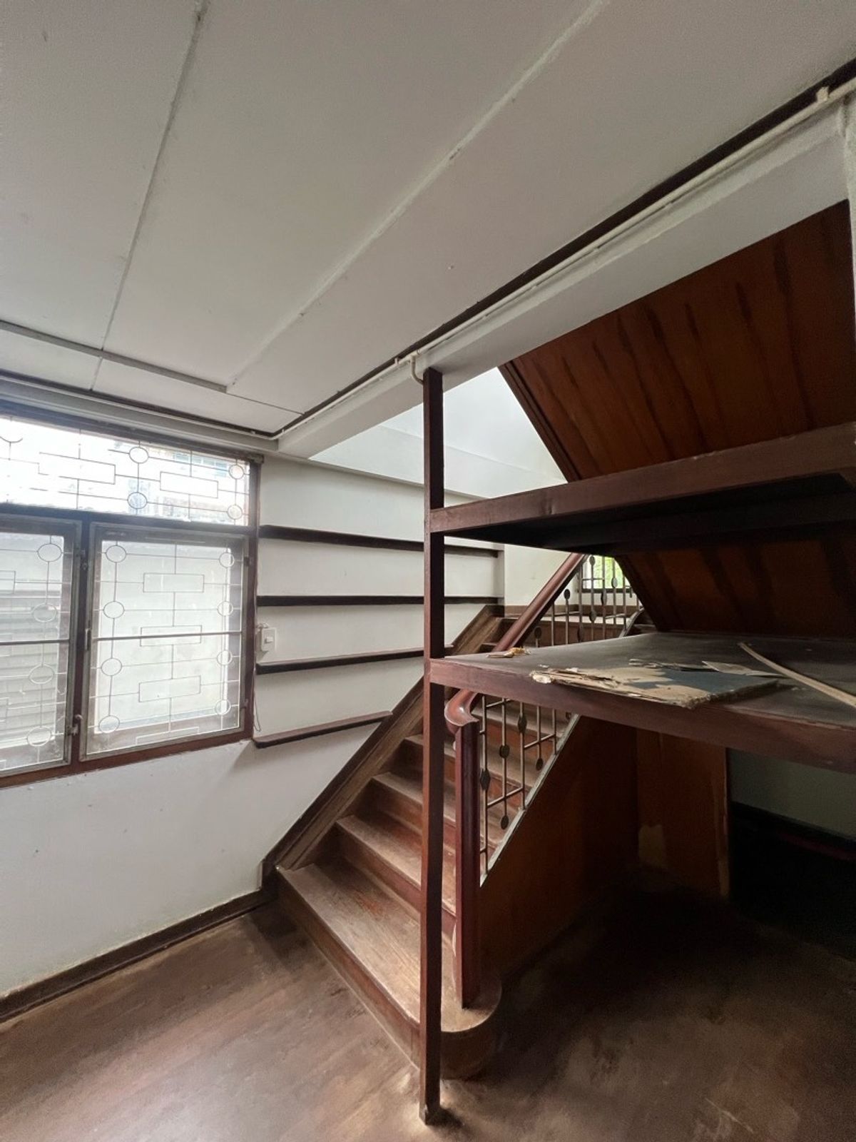 For RentRetail SpaceSukhumvit, Asoke, Thonglor : Rent a detached house, Sukhumvit 49, Thonglor for a long -term renovated business.