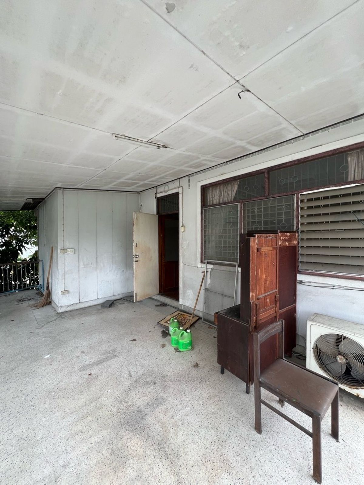 For RentRetail SpaceSukhumvit, Asoke, Thonglor : Rent a detached house, Sukhumvit 49, Thonglor for a long -term renovated business.