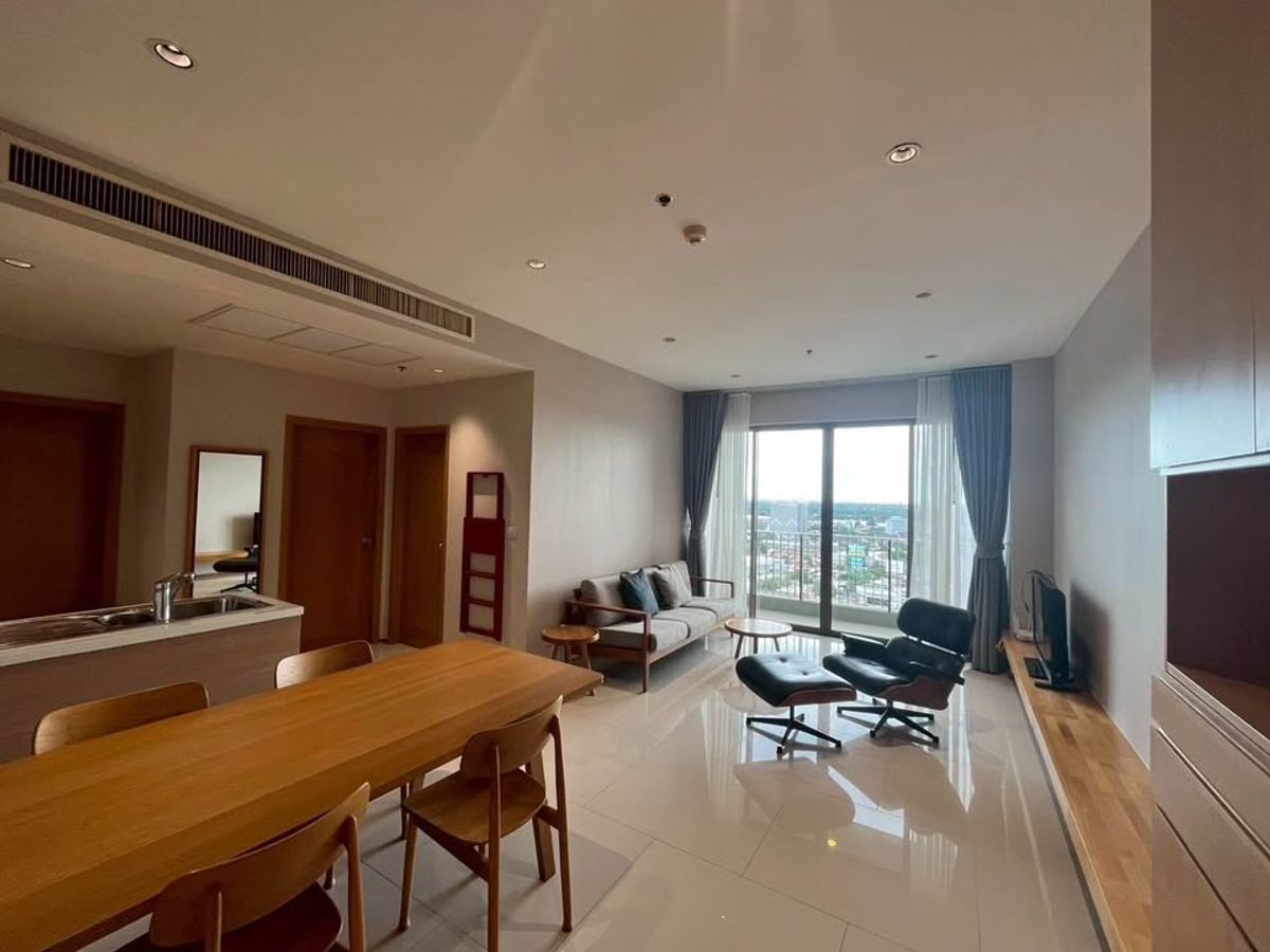 ให้เช่าคอนโดสุขุมวิท อโศก ทองหล่อ : ให้เช่า The Emporio Place | 1 ห้องนอน 65 ตร.ม. ชั้น 26 ตึก East | 50,000 บาท | LINE: @323gqmho | Ref: T1972