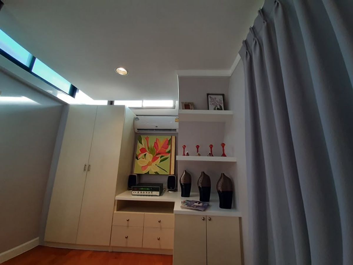 For SaleCondoSukhumvit, Asoke, Thonglor : Condo for sale Supalai Place Sukhumvit 39, price 17,770,000 baht [MKSR250808]