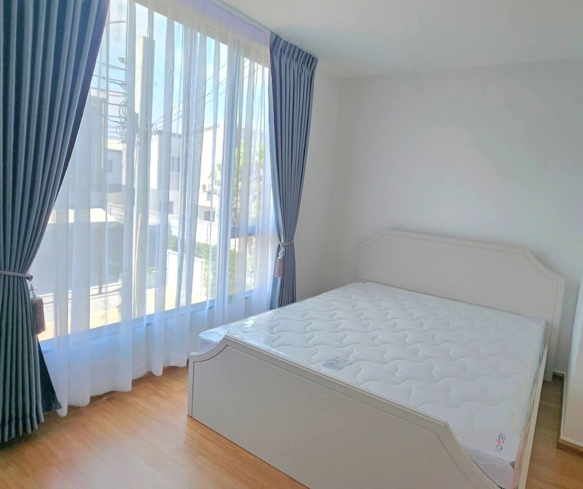 For RentHouseSamut Prakan,Samrong : ECH250866 Town Home Rental: PLENO Sukhumvit-Banna 2 | 3 Bedrooms 2 Bathrooms | Furniture + Electric Appliances | 35,000 baht/month