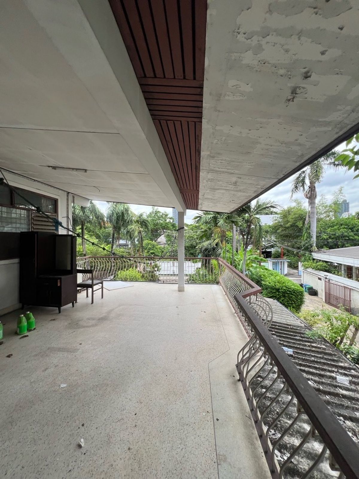 For RentRetail SpaceSukhumvit, Asoke, Thonglor : Rent a detached house, Sukhumvit 49, Thonglor for a long -term renovated business.