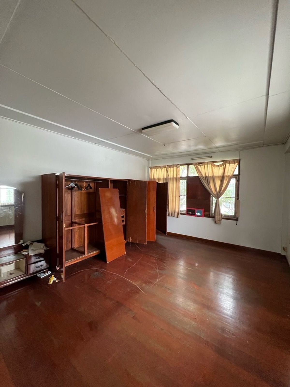 For RentRetail SpaceSukhumvit, Asoke, Thonglor : Rent a detached house, Sukhumvit 49, Thonglor for a long -term renovated business.