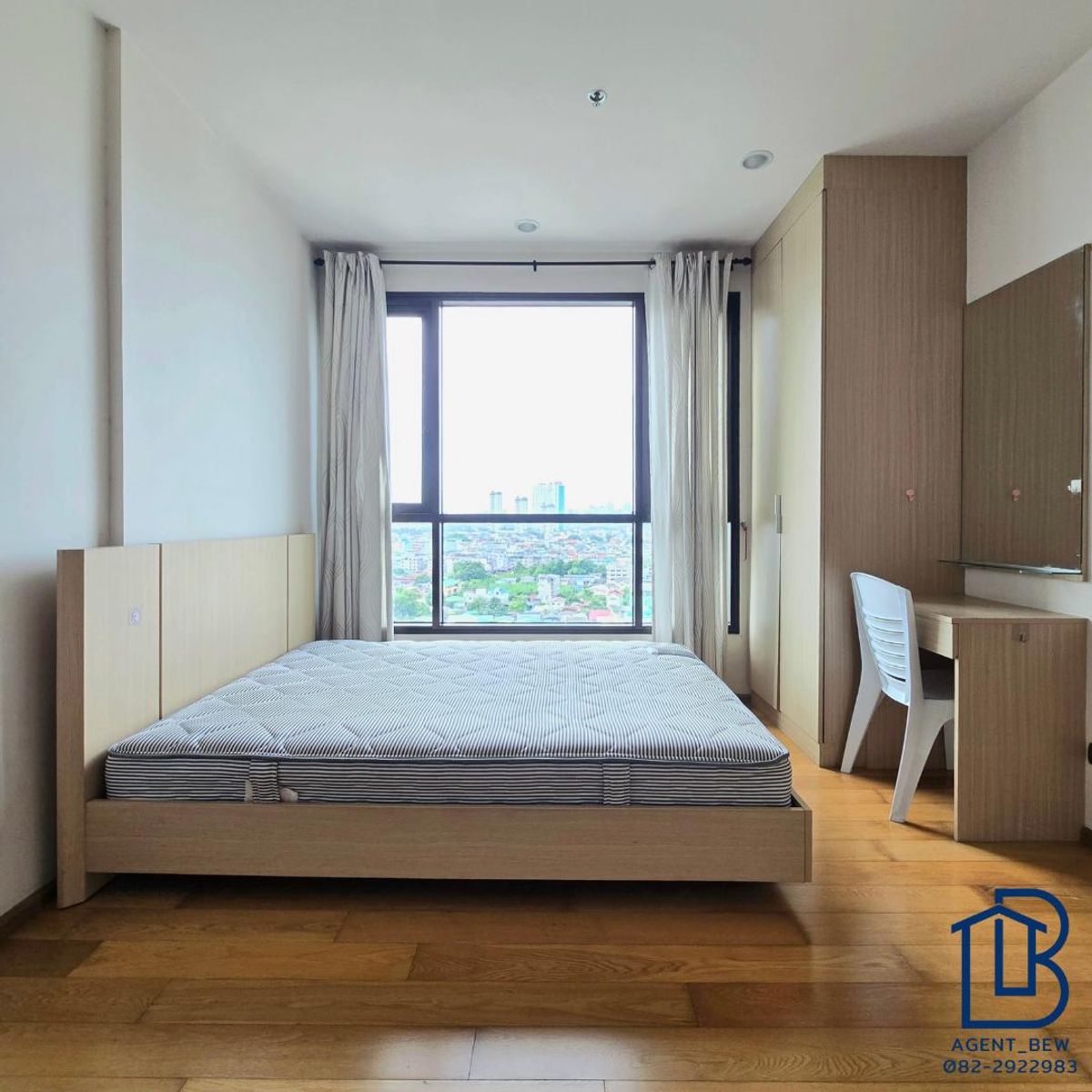 For RentCondoWongwianyai, Charoennakor : ✅ Available NOW ✅ Fuse Sathorn - Taksin Studio 28 sq.m. 11,000 baht per month