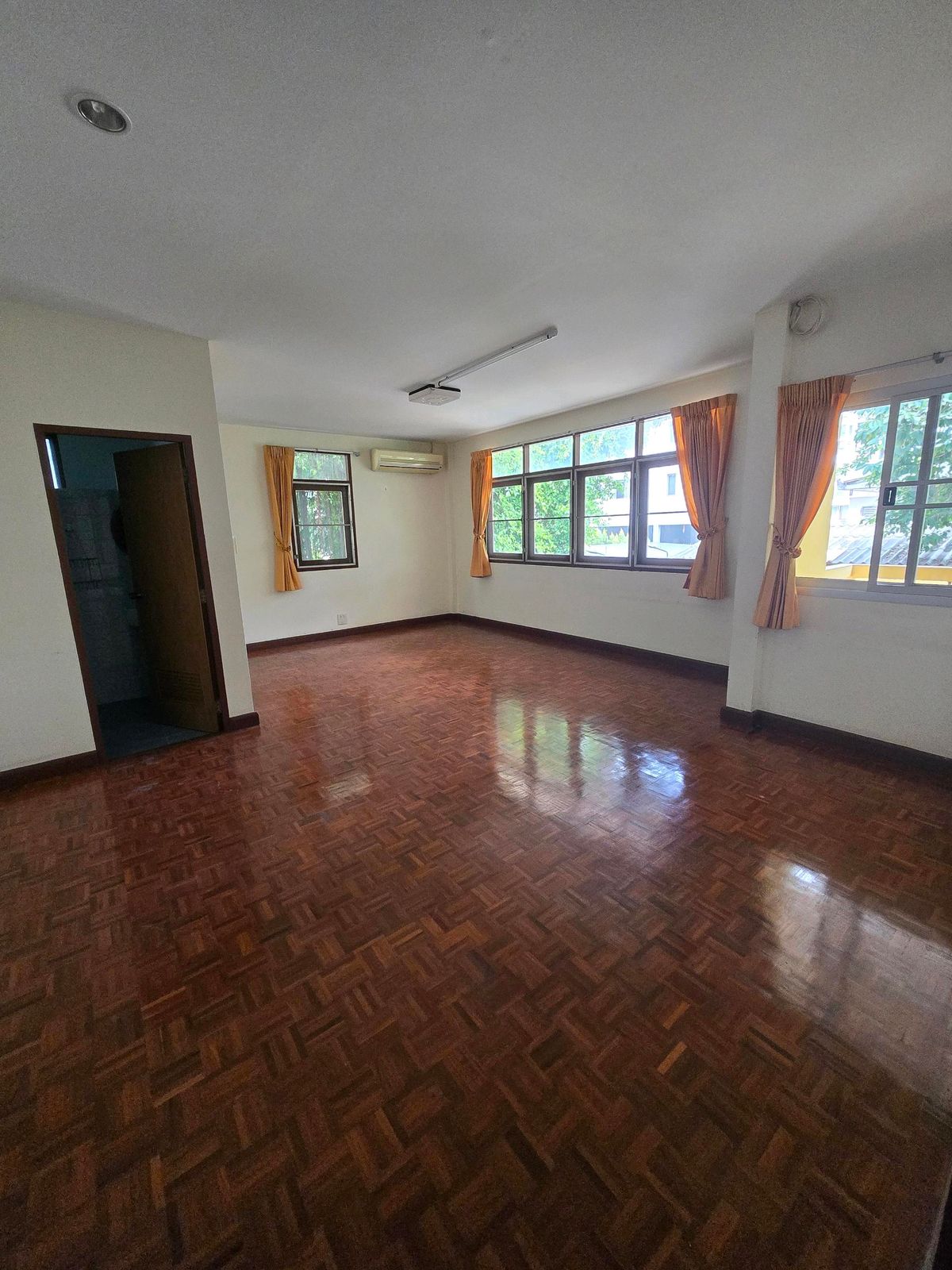 For SaleHouseSapankwai,Jatujak : ✨ Luxury detached home in the heart of the city – Saphan Khwai location ✨