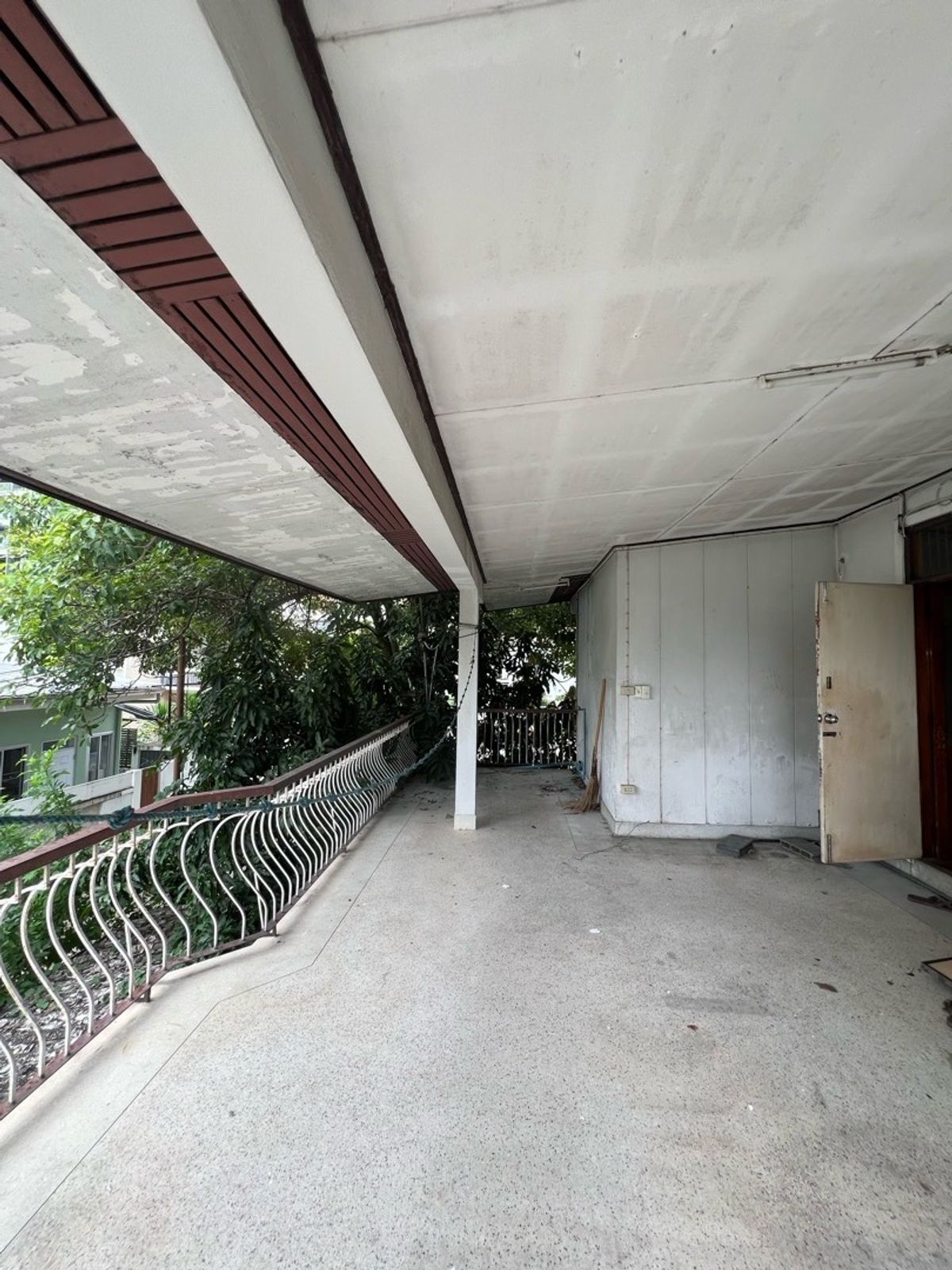 For RentRetail SpaceSukhumvit, Asoke, Thonglor : Rent a detached house, Sukhumvit 49, Thonglor for a long -term renovated business.