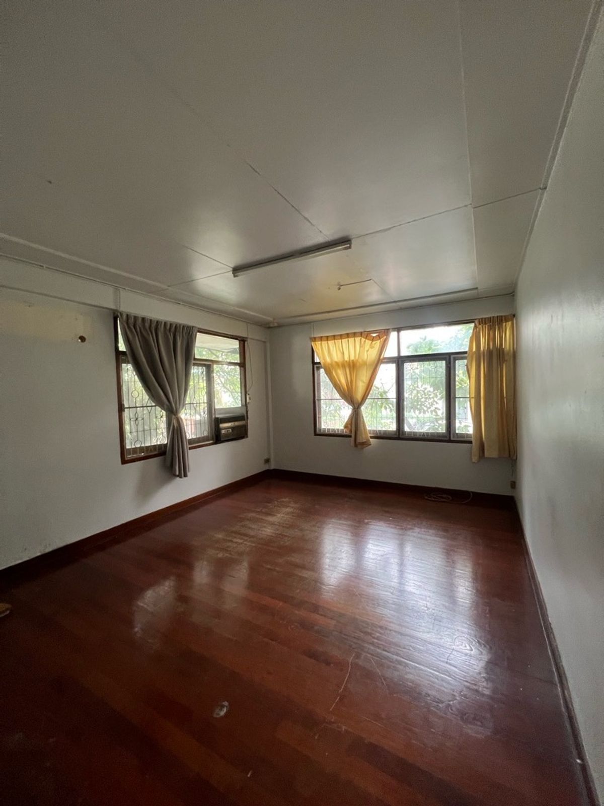 For RentRetail SpaceSukhumvit, Asoke, Thonglor : Rent a detached house, Sukhumvit 49, Thonglor for a long -term renovated business.