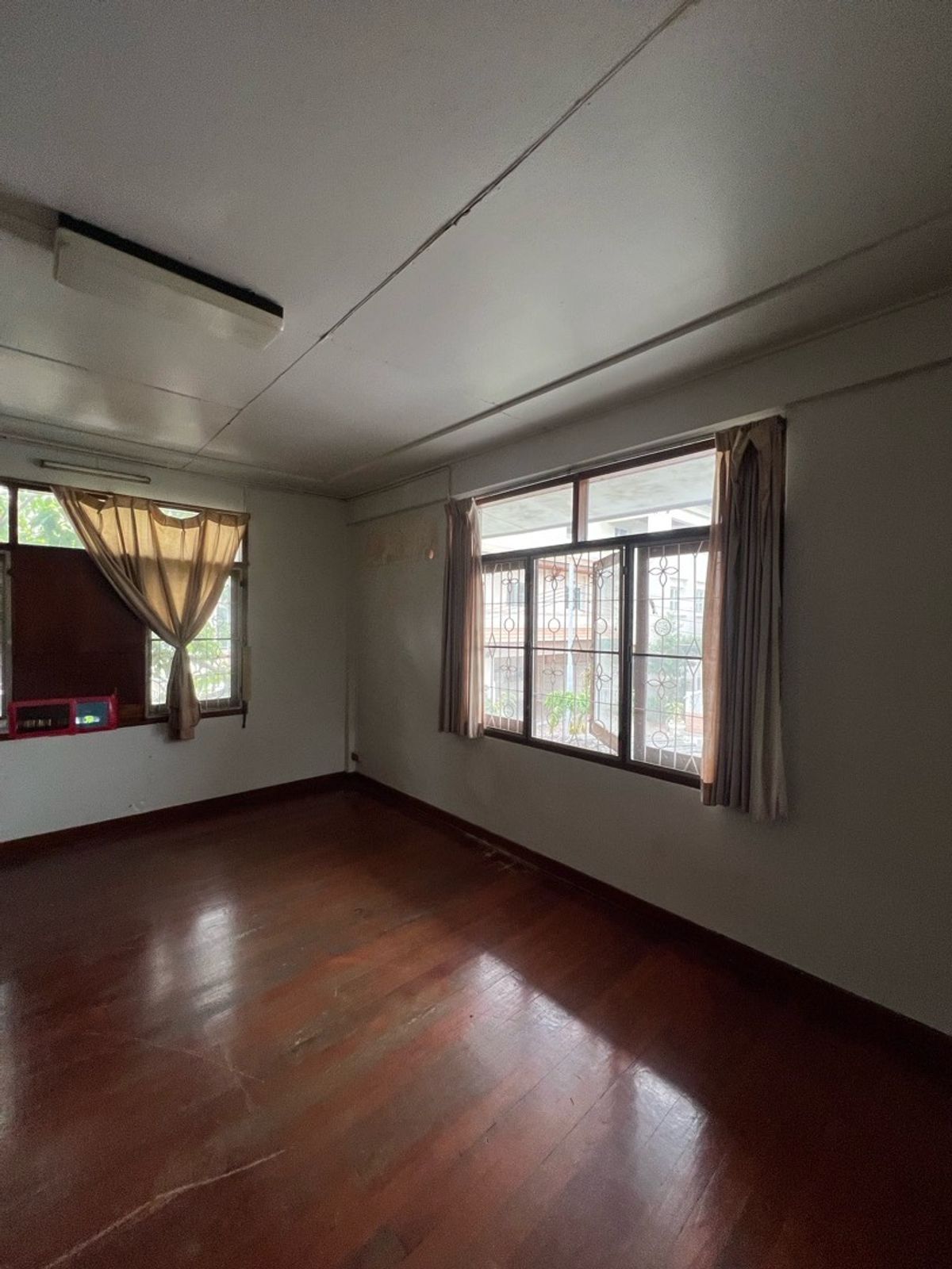 For RentRetail SpaceSukhumvit, Asoke, Thonglor : Rent a detached house, Sukhumvit 49, Thonglor for a long -term renovated business.