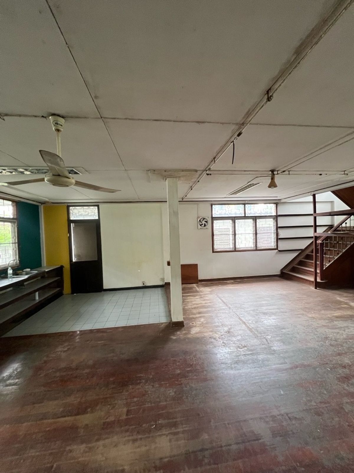 For RentRetail SpaceSukhumvit, Asoke, Thonglor : Rent a detached house, Sukhumvit 49, Thonglor for a long -term renovated business.