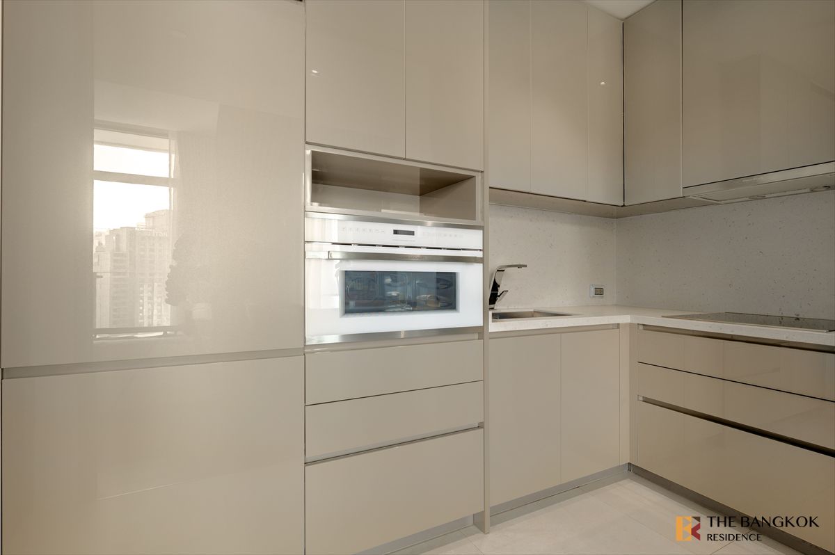 For SaleCondoSukhumvit, Asoke, Thonglor :  💎Luxury Condo at Special Price The Diplomat 39 near BTS Phrom Phong 