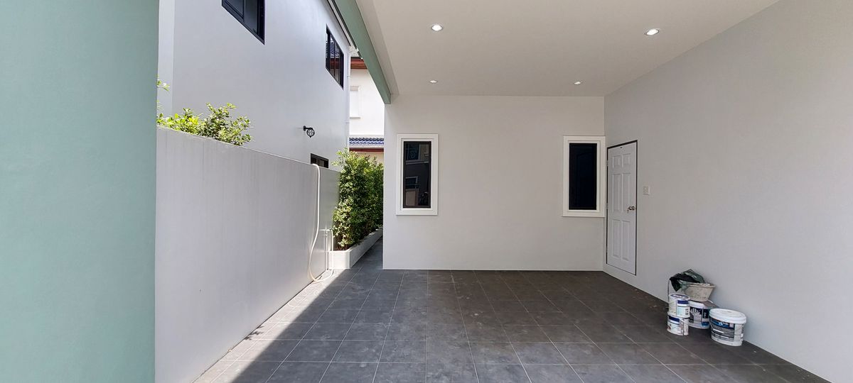 For SaleHousePhutthamonthon, Salaya : Baan Krisdanakorn 31 Pinklao combines the conveniences of the city with the tranquility of a garden.