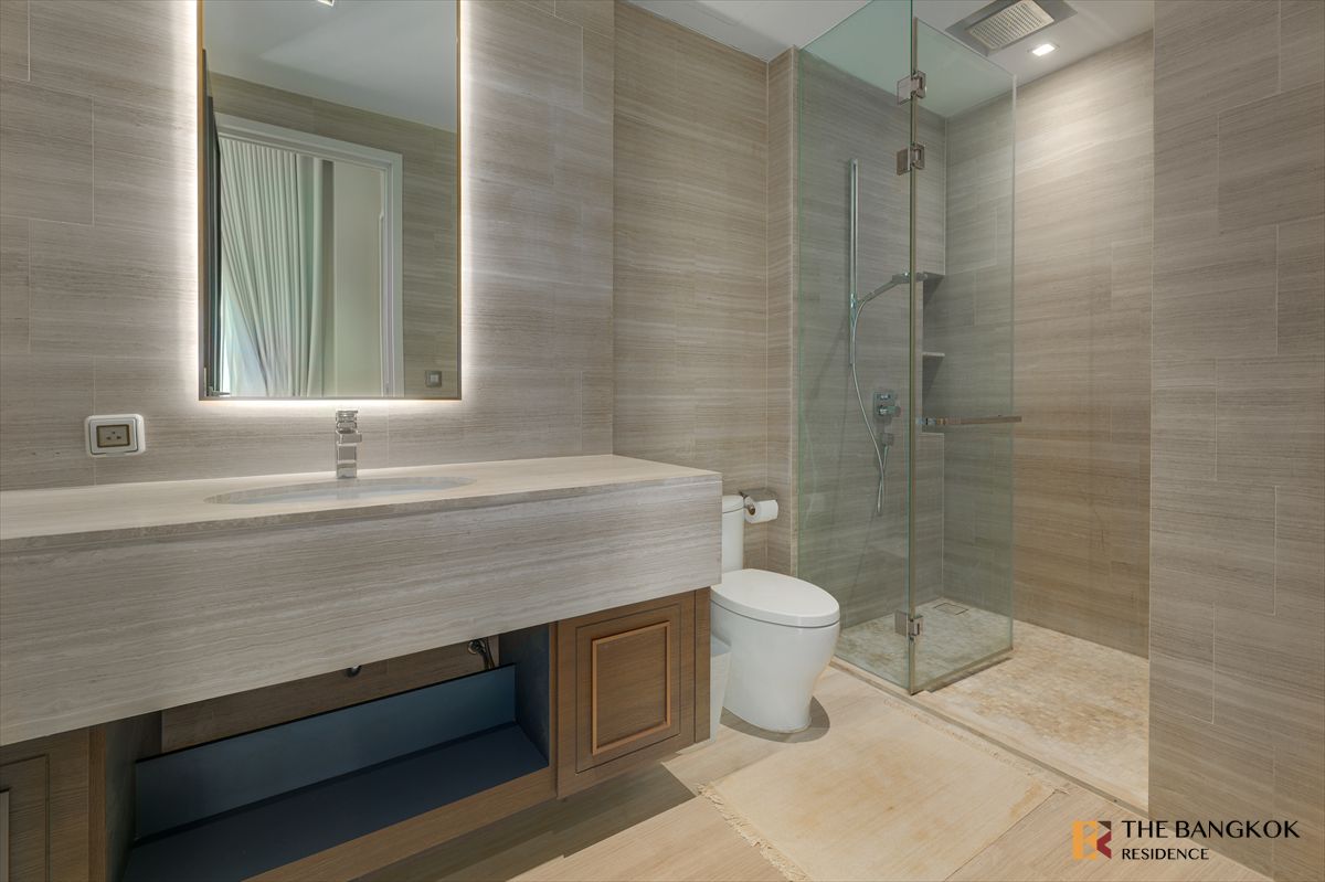 For SaleCondoSukhumvit, Asoke, Thonglor :  💎Luxury Condo at Special Price The Diplomat 39 near BTS Phrom Phong 