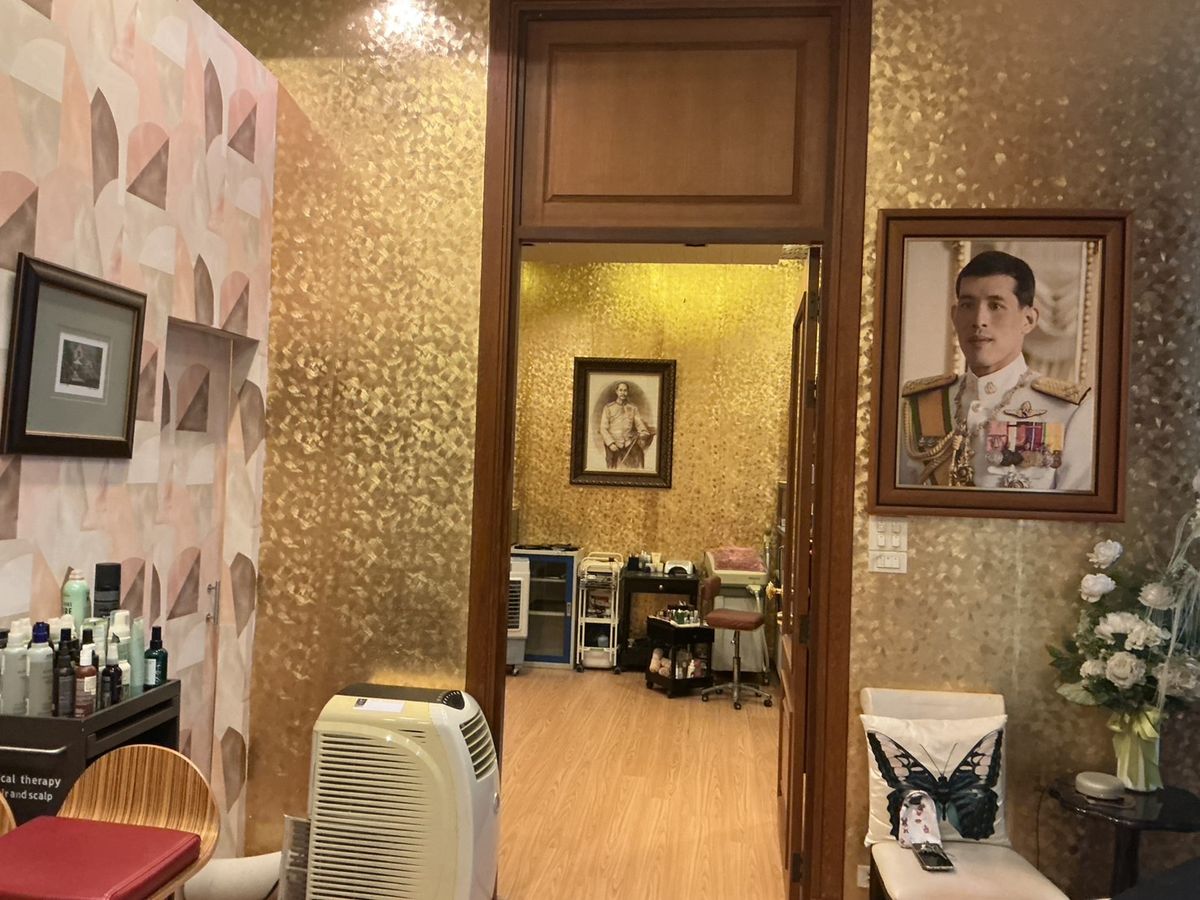 For RentRetail SpaceSukhumvit, Asoke, Thonglor : ✨ For Rent – Commercial Space near BTS Ekkamai  175 sq.m., Ideal for Office or Retail, Prime Location near BTS Ekkamai