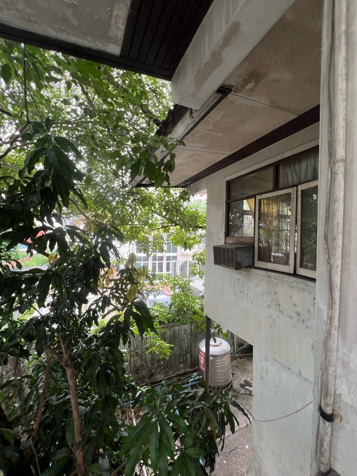 For RentRetail SpaceSukhumvit, Asoke, Thonglor : Rent a detached house, Sukhumvit 49, Thonglor for a long -term renovated business.