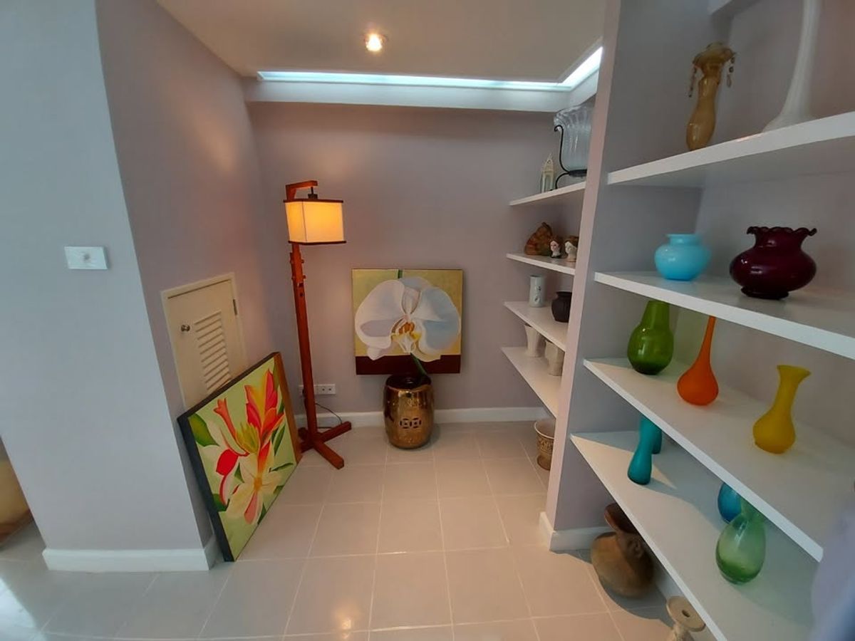 For SaleCondoSukhumvit, Asoke, Thonglor : Condo for sale Supalai Place Sukhumvit 39, price 17,770,000 baht [MKSR250808]