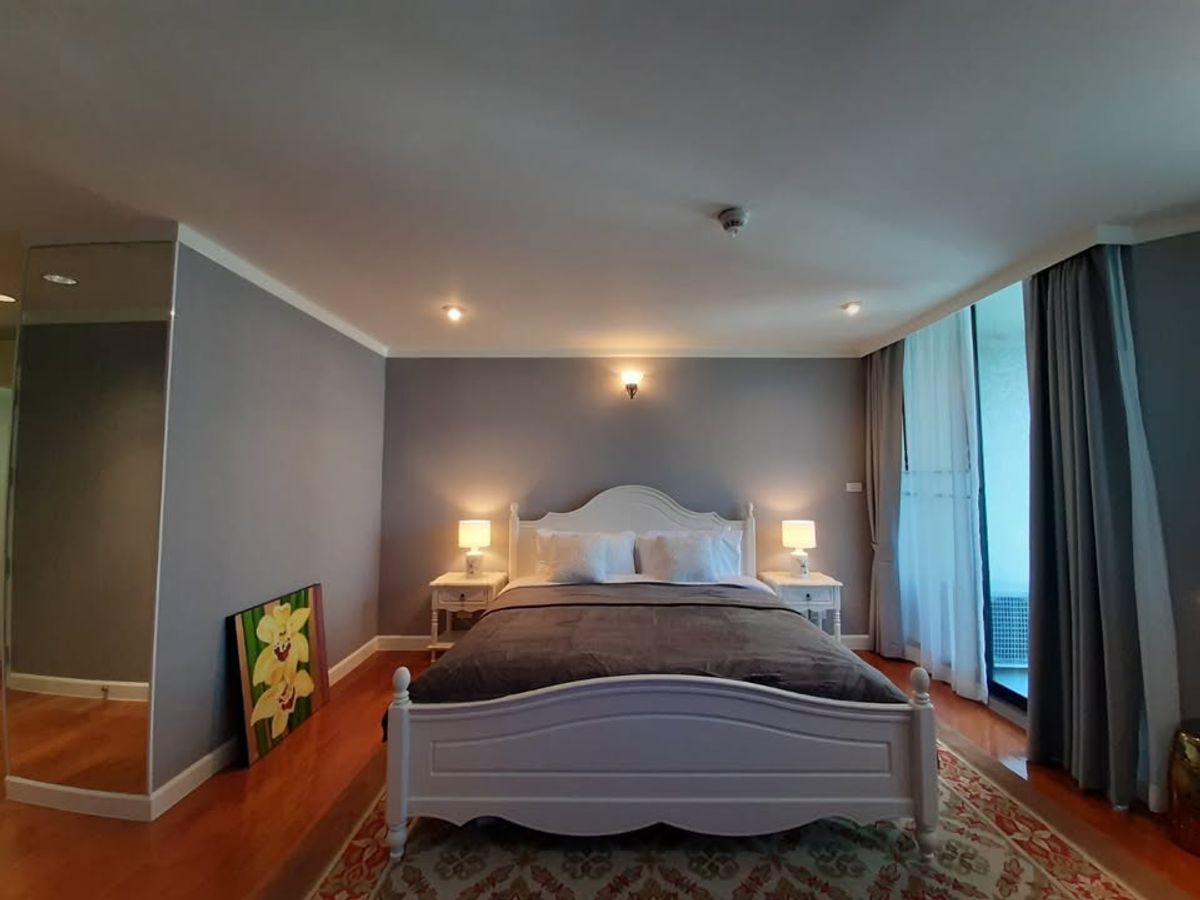 For SaleCondoSukhumvit, Asoke, Thonglor : Condo for sale Supalai Place Sukhumvit 39, price 17,770,000 baht [MKSR250808]