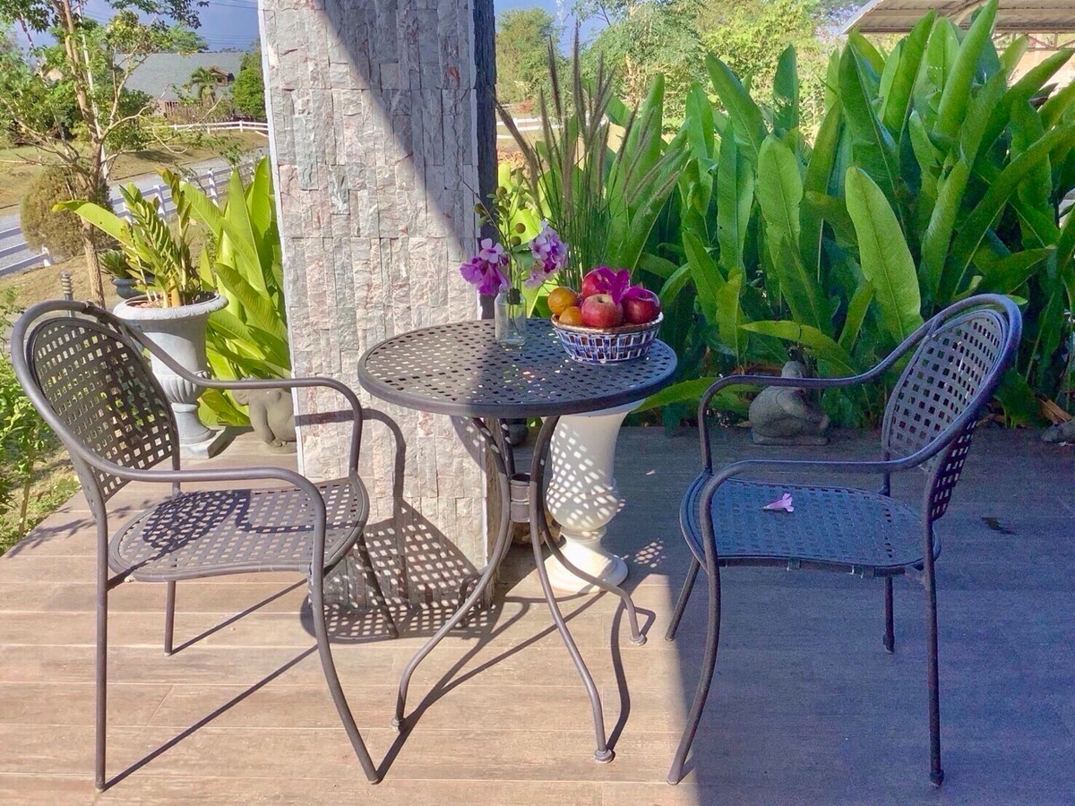 ขายที่ดินปากช่อง เขาใหญ่ : เเบ่งขายไปหลายเเปลง ขายที่ดินเขาใหญ่ สวยสมญานามสวิตเซอร์เเลนด์เมืองไทย เเปลงอยู่บนเนินเห็นภูเขายาวจากซ้ายจรดขวา ที่ดินสูงจากระดับน้ำทะเลประมาณ 370 เมตร อยู่ในโครงการปลอดภัย น้ำไฟถนนเเละสาธารณูปโภคครบ