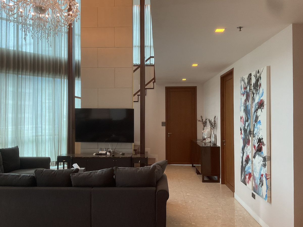For RentCondoWitthayu, Chidlom, Langsuan, Ploenchit : 🌿 ✨ The Rajdamri Serviced Residence ✨🌿 3 BED 5 Bath, Retal 200,000 BAHT