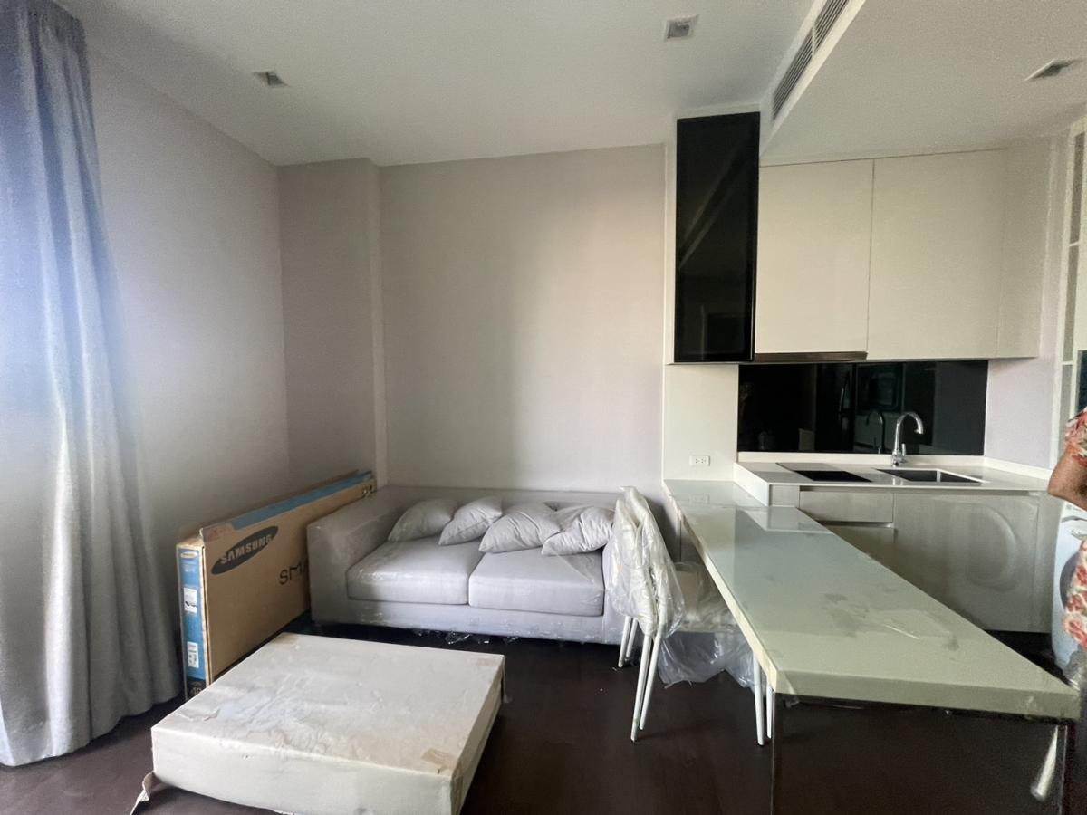 For SaleCondoRama9, Petchburi, RCA : Q Asoke Condo in the city center, 1 bedroom, 45 sqm, near Phetchaburi MRTPrice 7.8 million with complete facilities!