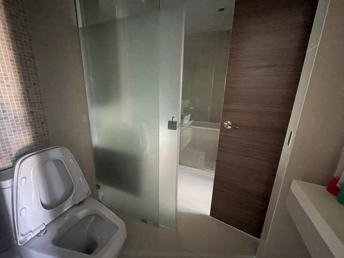 For SaleCondoRama9, Petchburi, RCA : Q Asoke Condo in the city center, 1 bedroom, 45 sqm, near Phetchaburi MRTPrice 7.8 million with complete facilities!