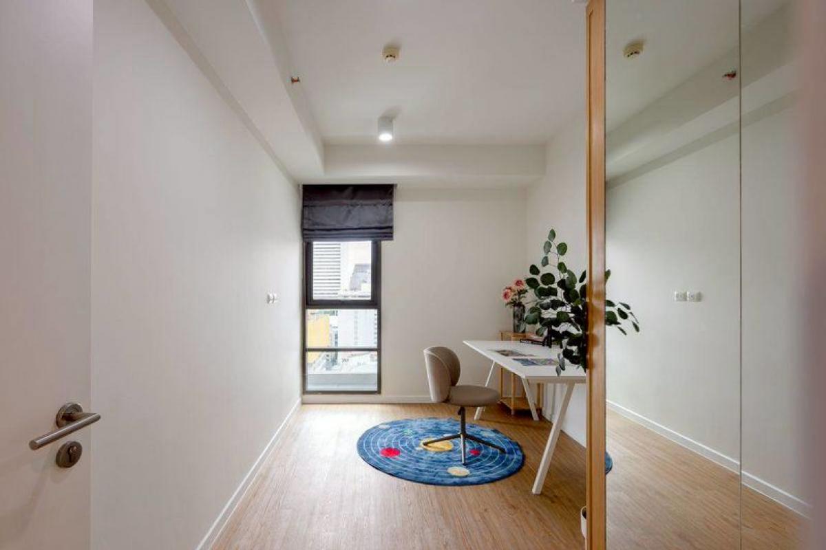 For SaleCondoSilom, Saladaeng, Bangrak : Luxury 3-Bed Condo at Siamese Surawong – Prime Silom Location!Spacious 108.6 sqm, Only 13.9M THB – Near BTS/MRT Sala Daeng & Samyan!